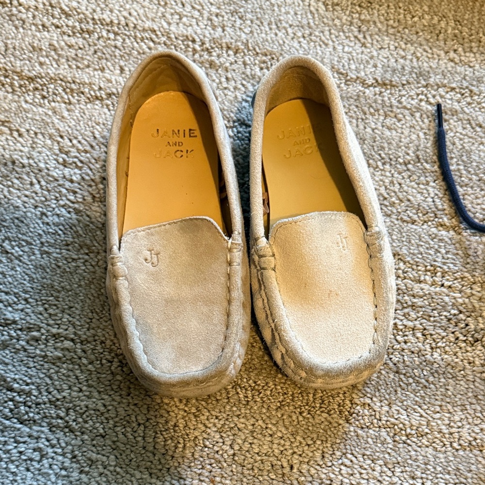 Janie and Jack Beige Loafers for toddlers size 9